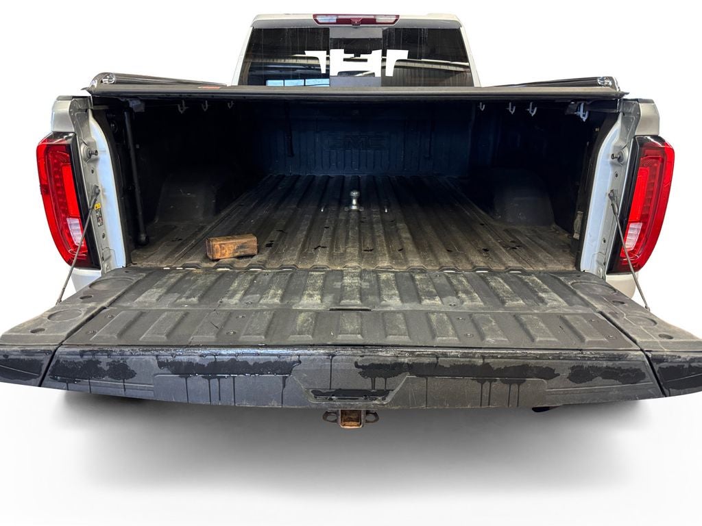 Used 2021 Quicksilver Metallic GMC 4WD Crew Cab Standard Bed SLT image 19