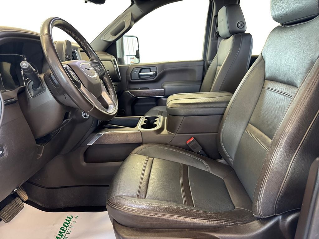 Used 2023 Summit White GMC 4WD Crew Cab Standard Bed Denali image 10