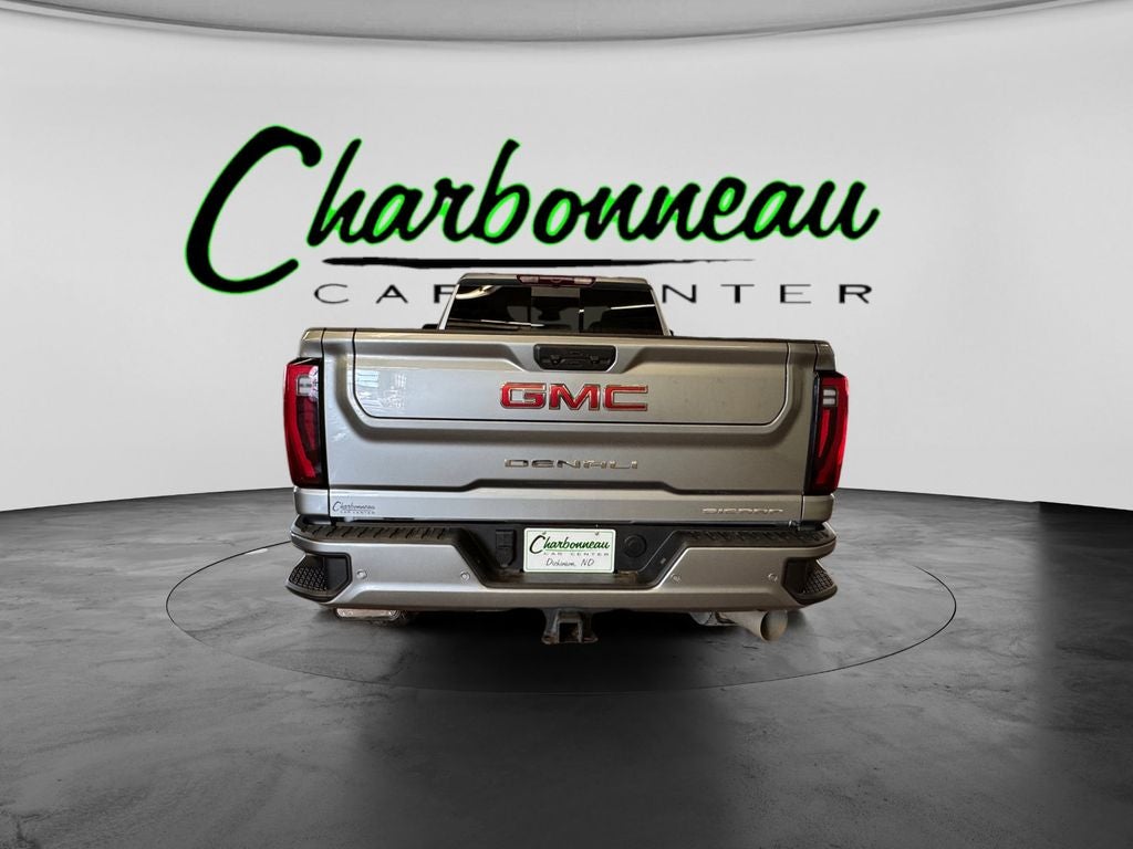 Used 2024 Sterling Metallic GMC 4WD Crew Cab Long Bed Denali image 4