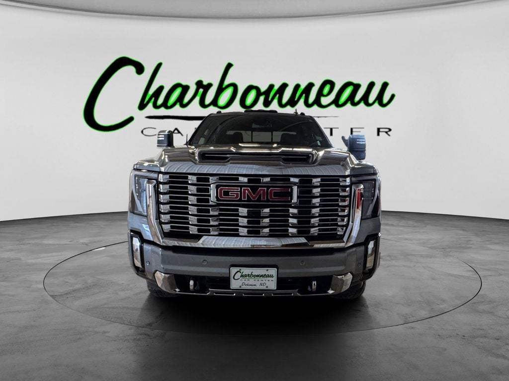 Used 2024 Sterling Metallic GMC 4WD Crew Cab Long Bed Denali image 8