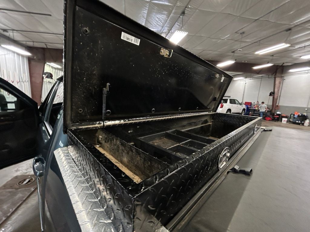 Used 2009 Stealth Gray Metallic GMC SLT image 22