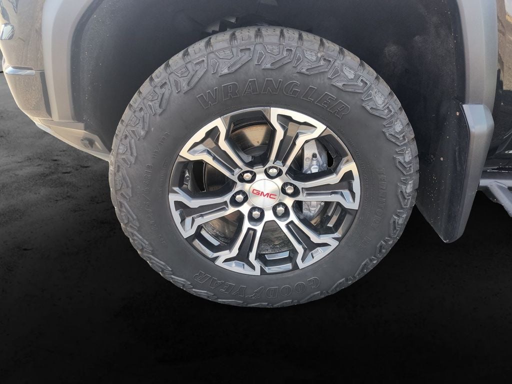 Used 2023 Onyx Black GMC AT4 image 9