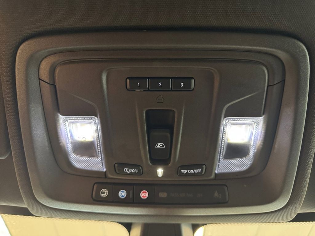 Used 2021 Cayenne Red Tintcoat GMC 4WD Crew Cab Short Box SLT image 21