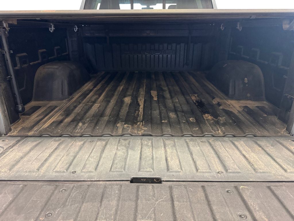 Used 2022 Satin Steel Metallic GMC 4WD Crew Cab Short Box Denali image 19