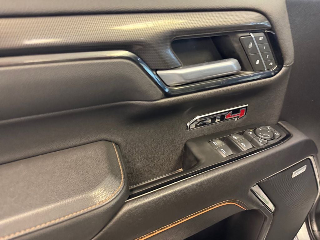 Used 2023 Sterling Metallic GMC 4WD Crew Cab Short Box AT4 image 11