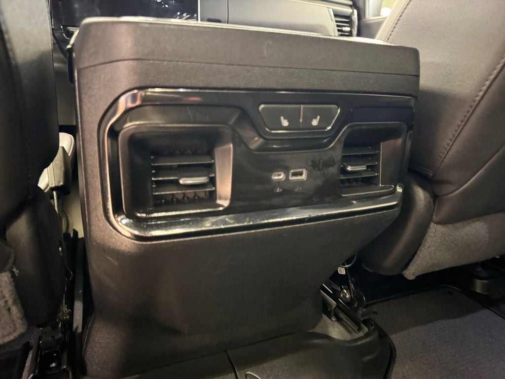 Used 2023 Sterling Metallic GMC 4WD Crew Cab Short Box AT4 image 22