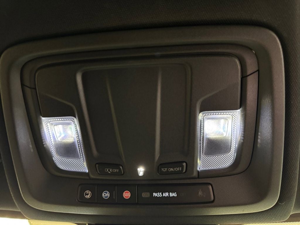 Used 2023 Sterling Metallic GMC 4WD Crew Cab Short Box AT4 image 23