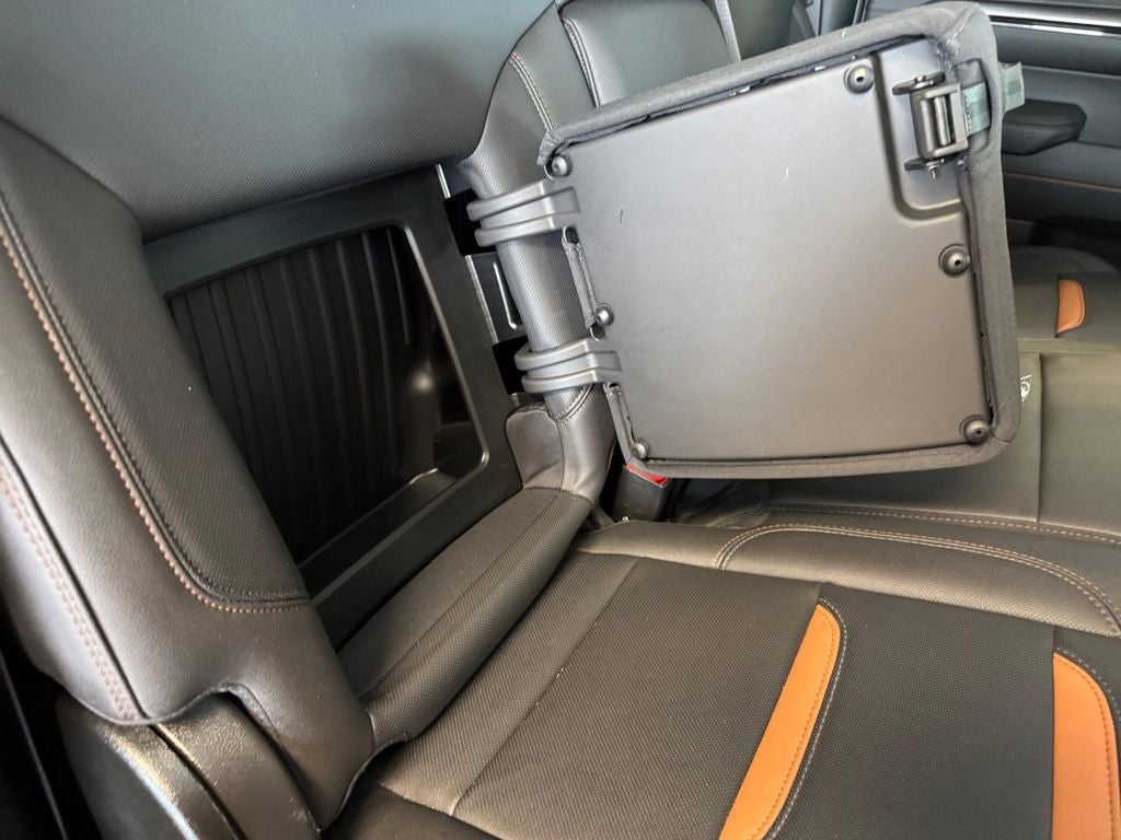 Used 2024 Onyx Black GMC 4WD Crew Cab Short Box AT4 image 23