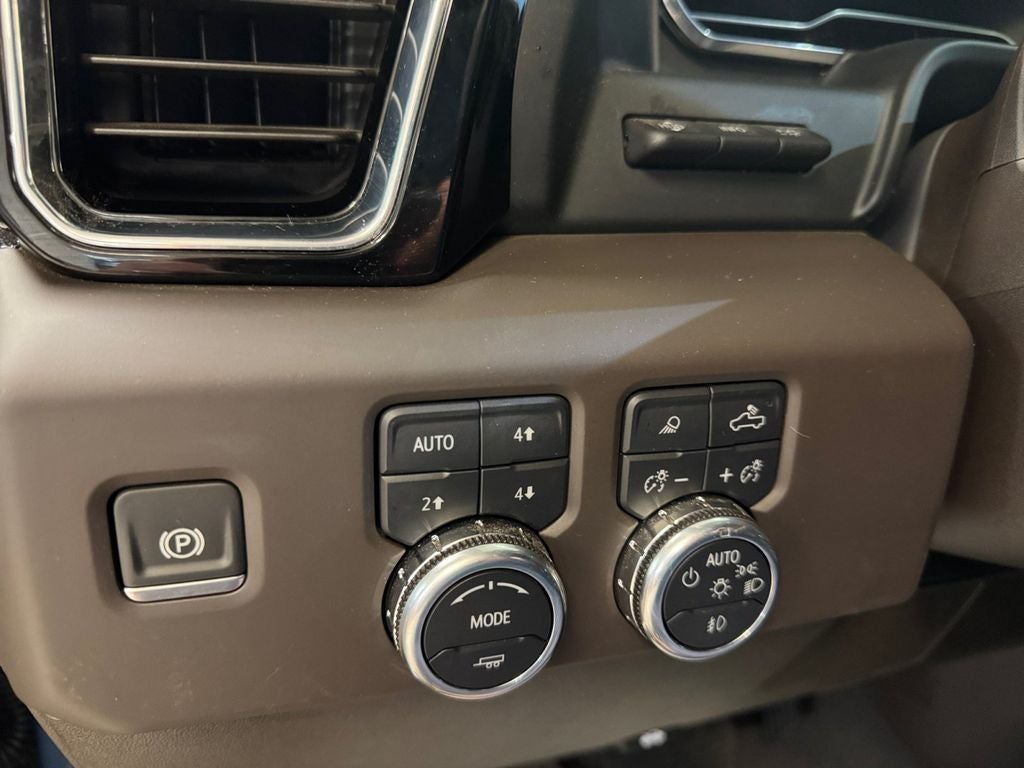 Used 2024 Downpour Metallic GMC 4WD Crew Cab Short Box Denali image 23