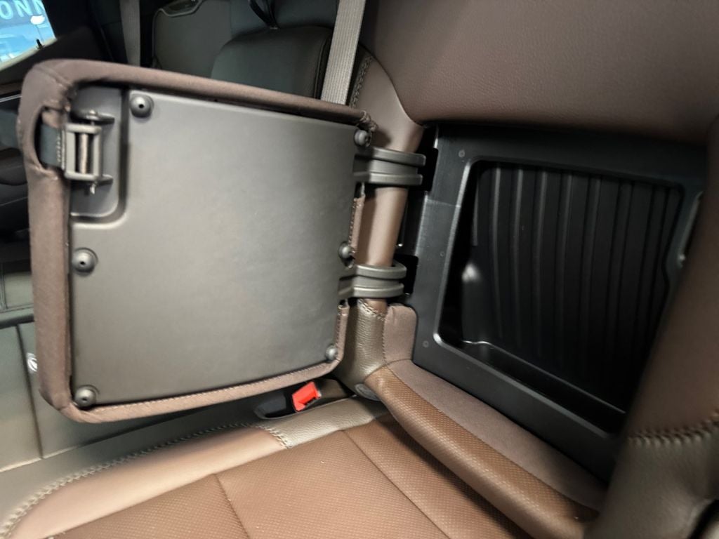 Used 2024 Downpour Metallic GMC 4WD Crew Cab Short Box Denali image 24