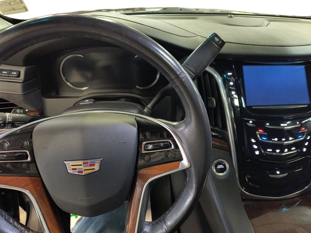 Used 2019 Black Raven Cadillac Luxury image 12