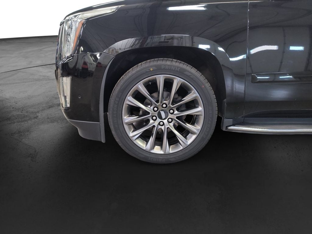 Used 2019 Black Raven Cadillac Luxury image 9
