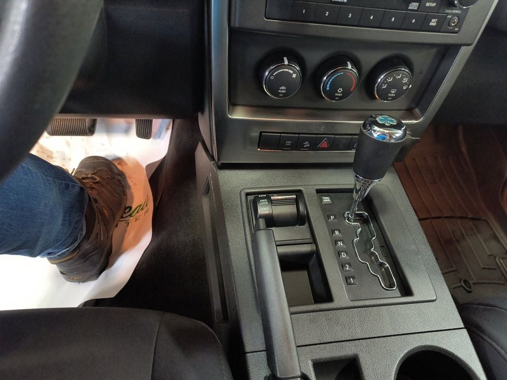 Used 2009 Bright Silver Metallic Clearcoat Jeep Sport image 15