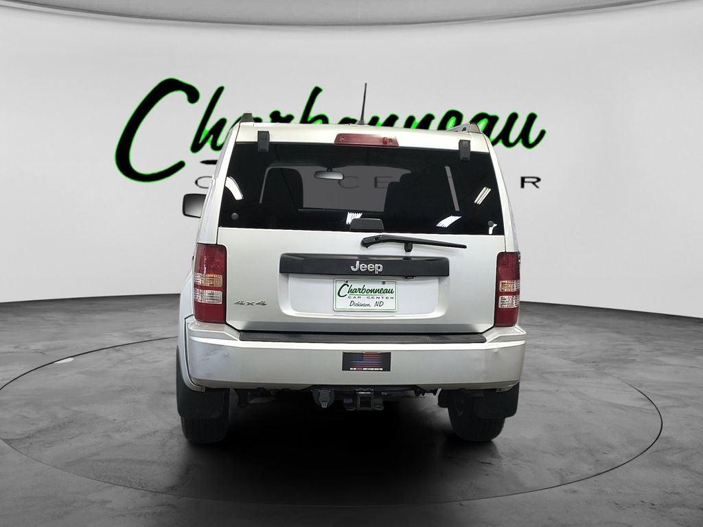 Used 2009 Bright Silver Metallic Clearcoat Jeep Sport image 4