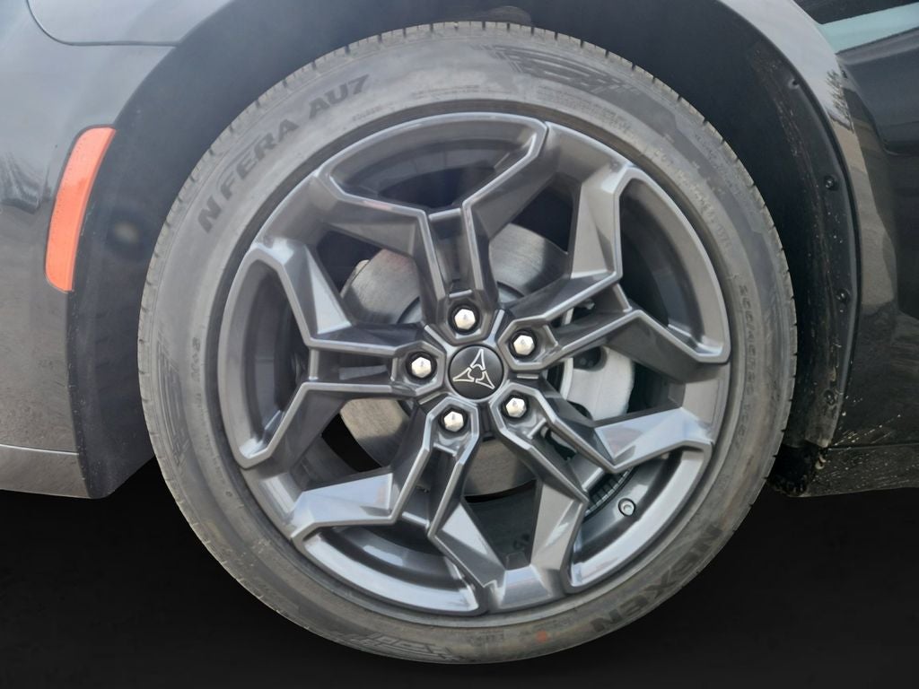 Used 2025 Diamond Black Crystal Pearlcoat Dodge R/T AWD image 9