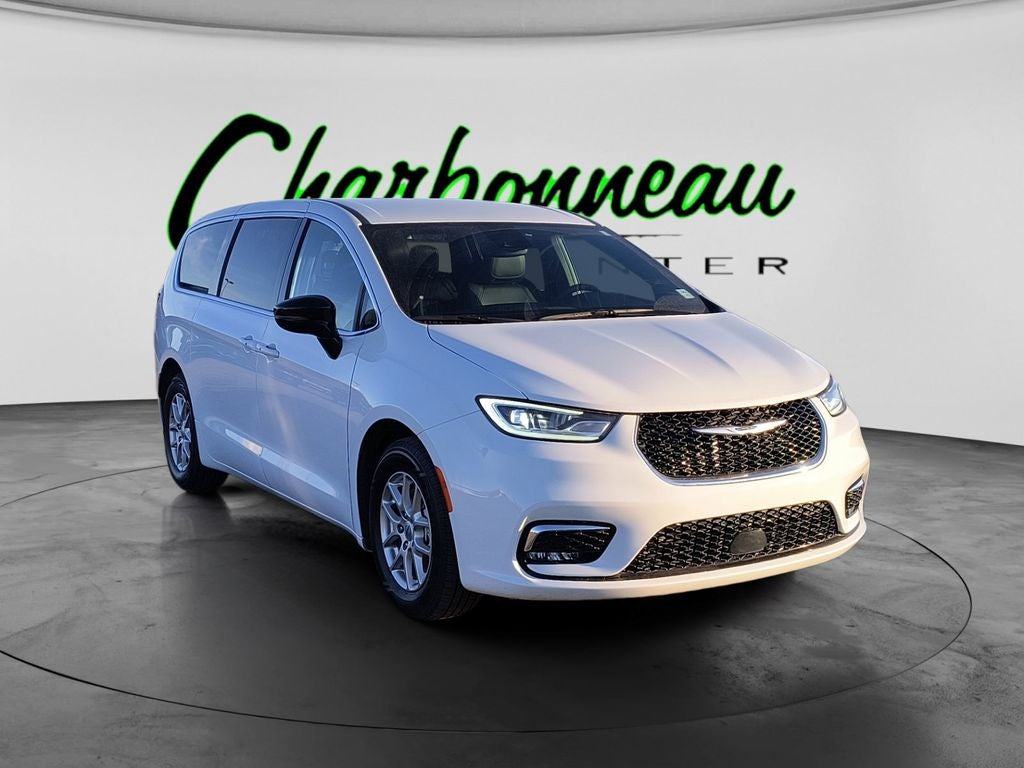 Used 2025 Bright White Clearcoat Chrysler Select image 7