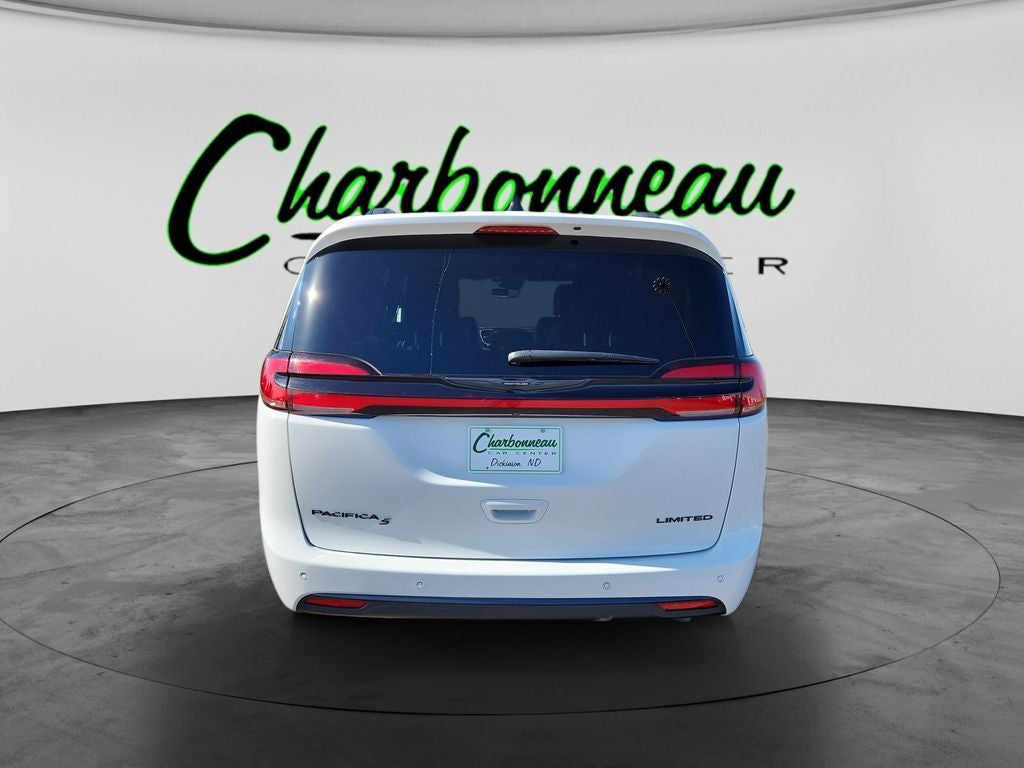 Used 2025 Bright White Clearcoat Chrysler Limited image 4