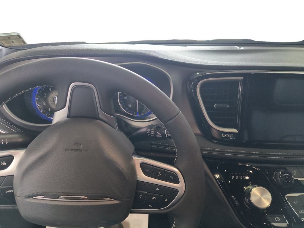 New 2027 Diamond Black Crystal Pearl-Coat Exterior Paint Chrysler PACIFICA SELECT AWD image 12