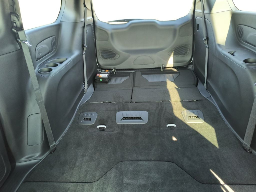New 2026 Bright White Clear-Coat Exterior Paint Chrysler PACIFICA LIMITED AWD image 16
