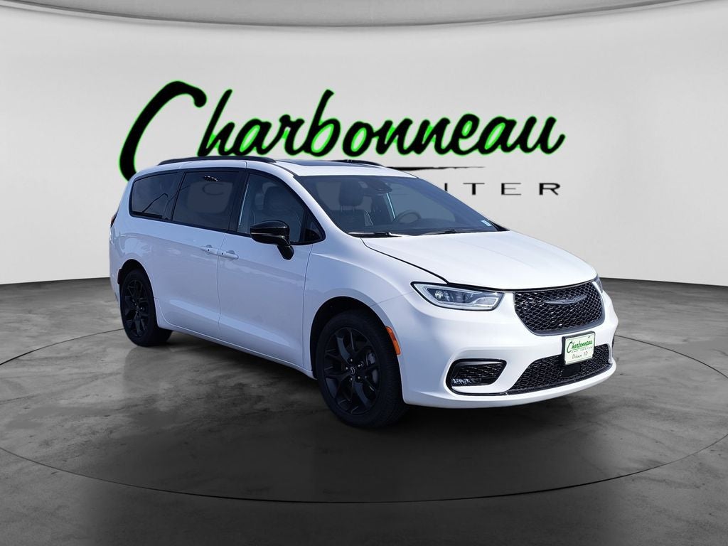 New 2026 Bright White Clear-Coat Exterior Paint Chrysler PACIFICA LIMITED AWD image 7