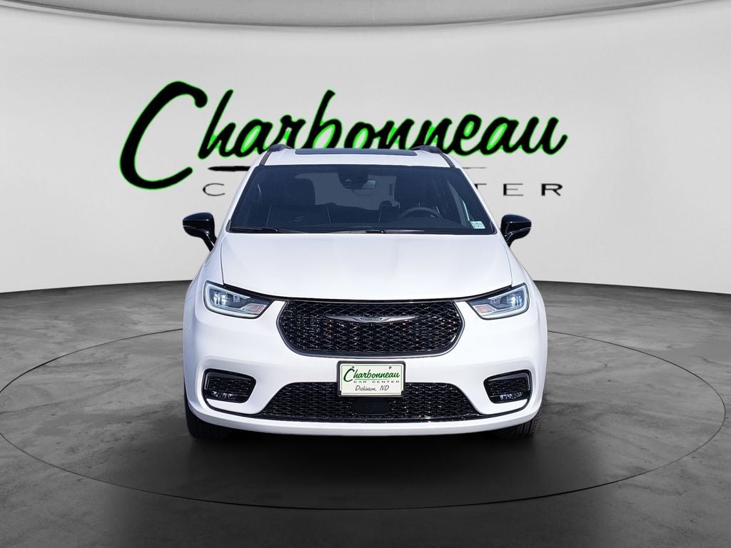 New 2026 Bright White Clear-Coat Exterior Paint Chrysler PACIFICA LIMITED AWD image 8