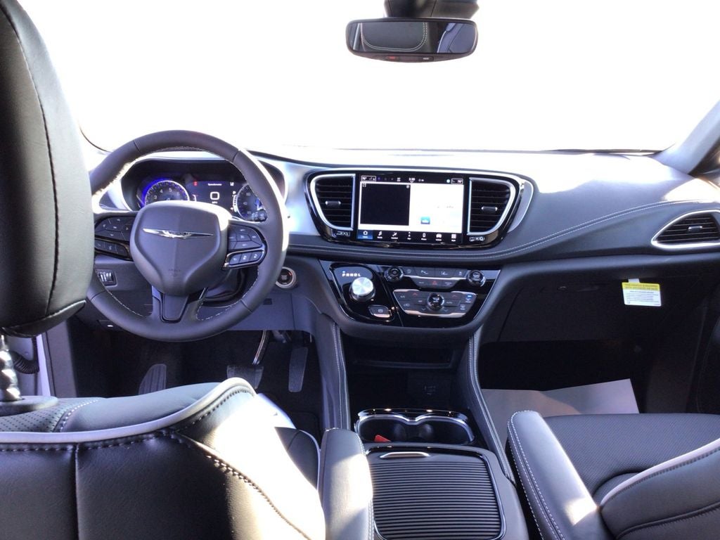 New 2026 Silver Mist Clear-Coat Exterior Paint Chrysler PACIFICA LIMITED AWD image 12