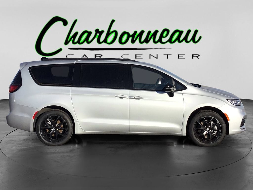 New 2026 Silver Mist Clear-Coat Exterior Paint Chrysler PACIFICA LIMITED AWD image 6