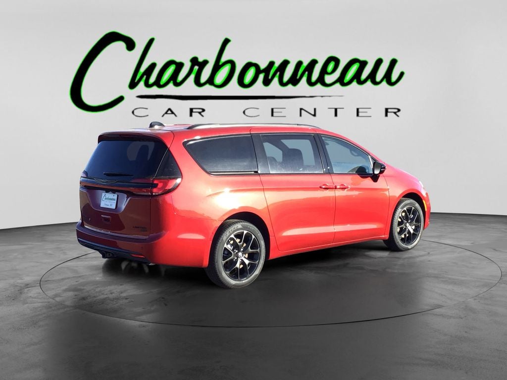 New 2026 Red Hot Pearl-Coat Exterior Paint Chrysler PACIFICA LIMITED AWD image 5