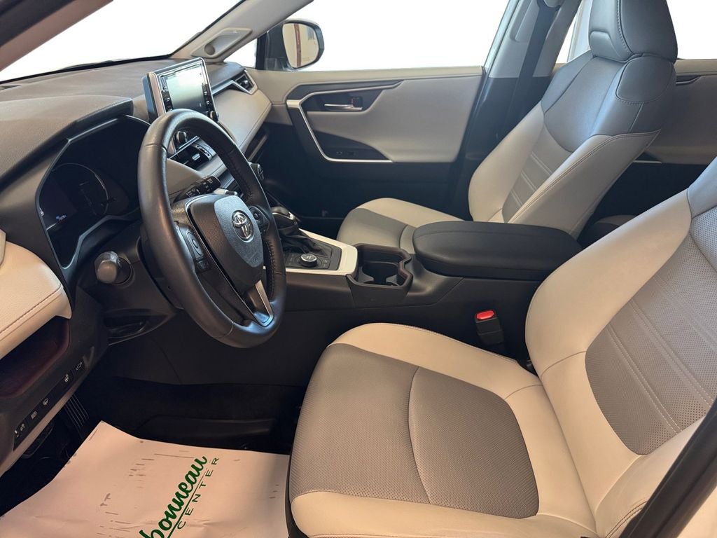 Used 2021 Blizzard Pearl Toyota Limited image 10