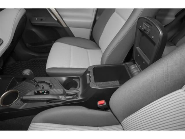 Used 2015 Barcelona Red Metallic Toyota XLE image 17