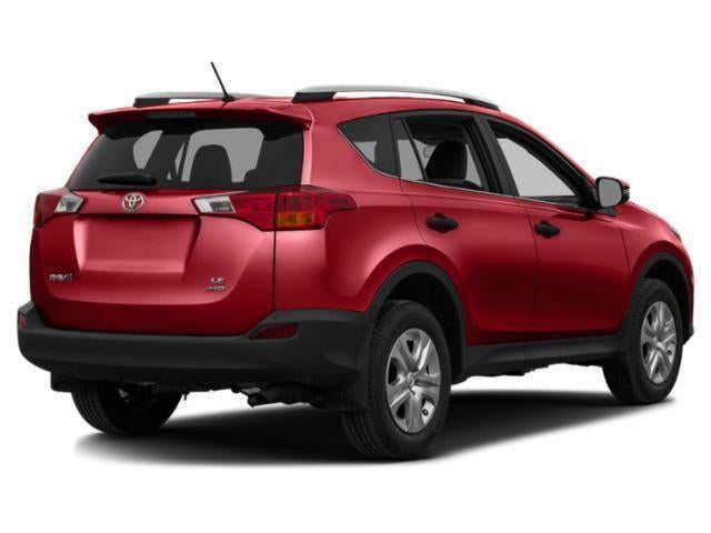 Used 2015 Barcelona Red Metallic Toyota XLE image 3