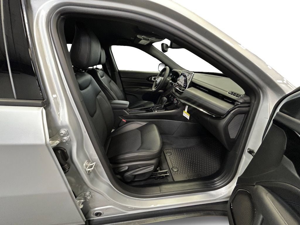 New 2026 Silver Zynith Metallic Clear-Coat Exterior Paint Jeep COMPASS LATITUDE ALTITUDE 4X4 image 17