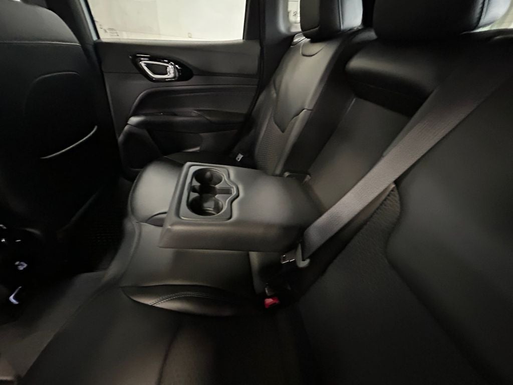 New 2026 Silver Zynith Metallic Clear-Coat Exterior Paint Jeep COMPASS LATITUDE ALTITUDE 4X4 image 25