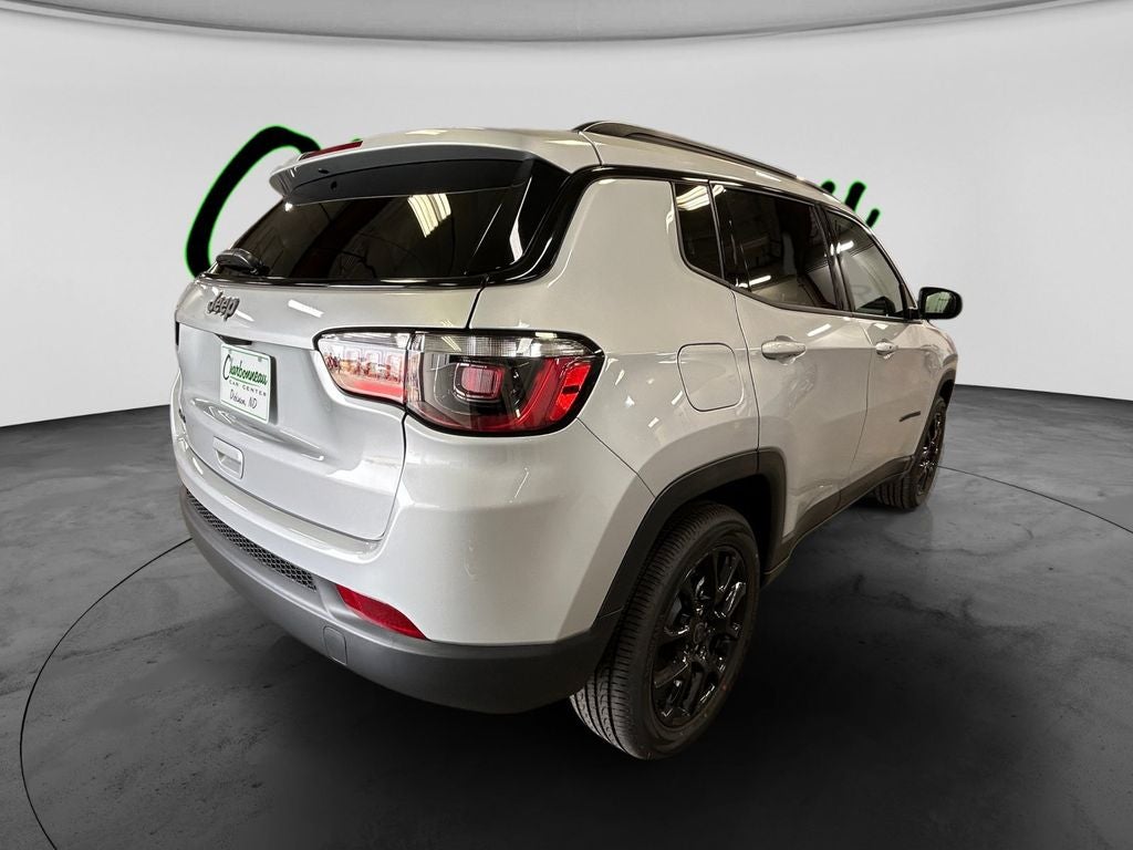 New 2026 Silver Zynith Metallic Clear-Coat Exterior Paint Jeep COMPASS LATITUDE ALTITUDE 4X4 image 5