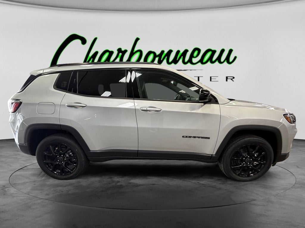 New 2026 Silver Zynith Metallic Clear-Coat Exterior Paint Jeep COMPASS LATITUDE ALTITUDE 4X4 image 6