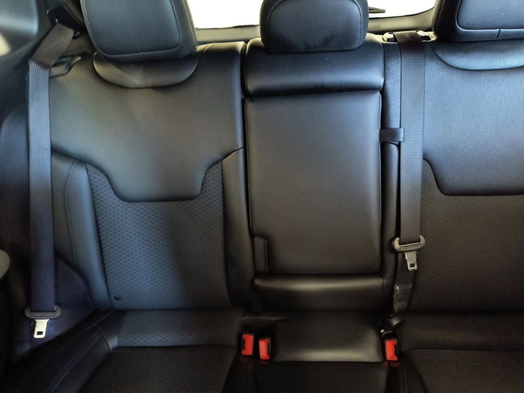 Used 2024 Red Jeep Latitude 4x4 image 16