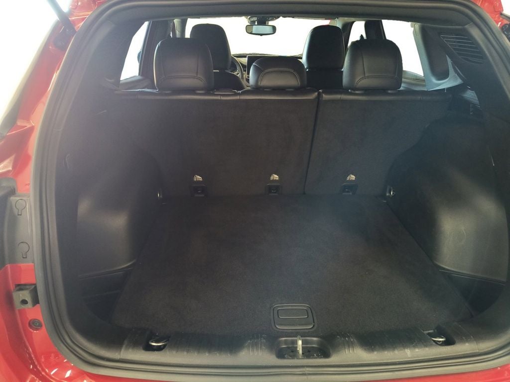Used 2024 Red Jeep Latitude 4x4 image 19