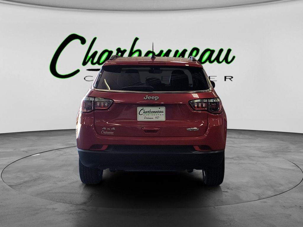 Used 2024 Red Jeep Latitude 4x4 image 4