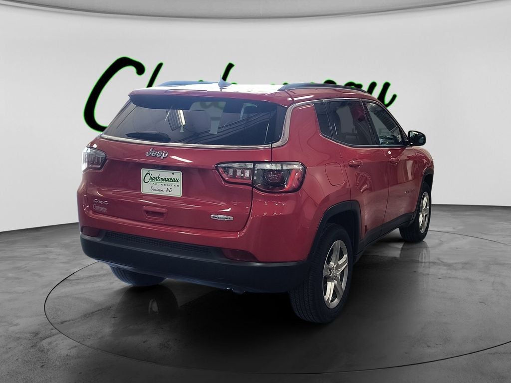 Used 2024 Red Jeep Latitude 4x4 image 5