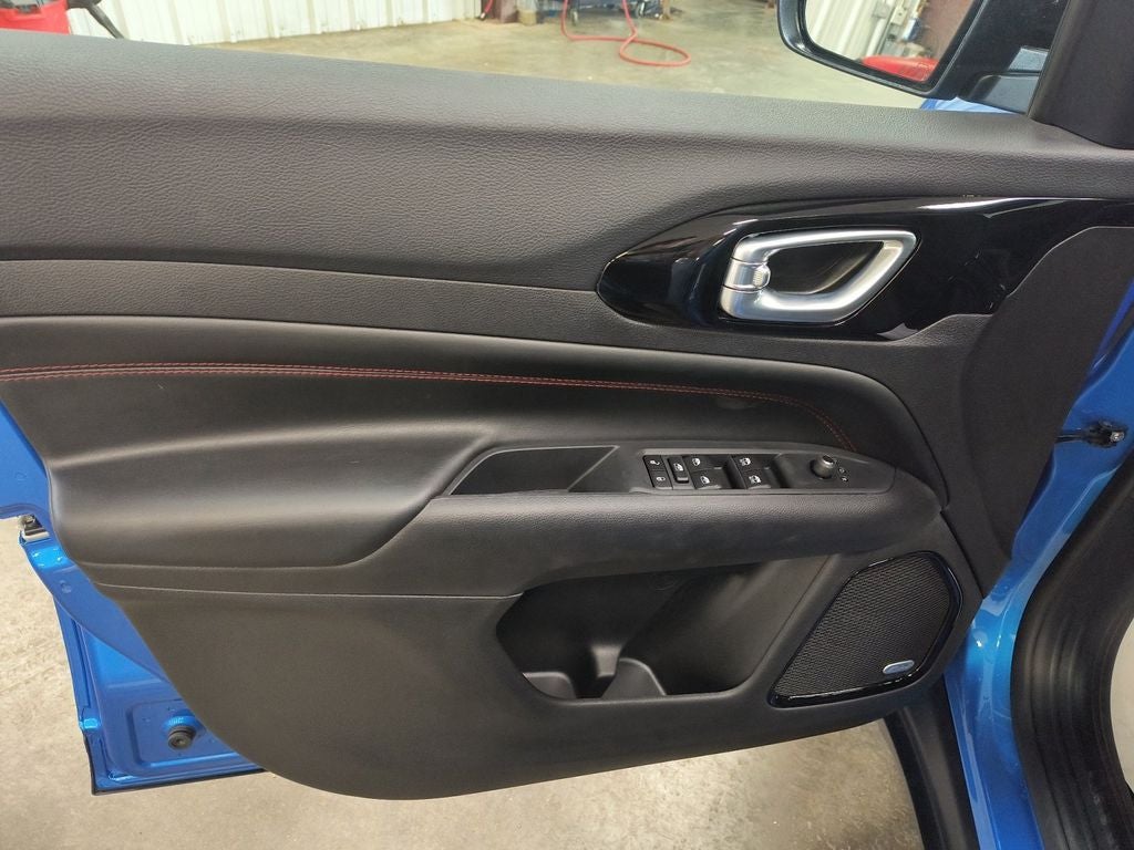 New 2026 Hydro Blue Pearl-Coat Exterior Paint Jeep COMPASS TRAILHAWK 4X4 image 11