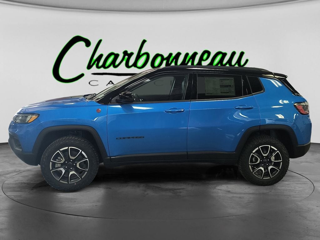 New 2026 Hydro Blue Pearl-Coat Exterior Paint Jeep COMPASS TRAILHAWK 4X4 image 2