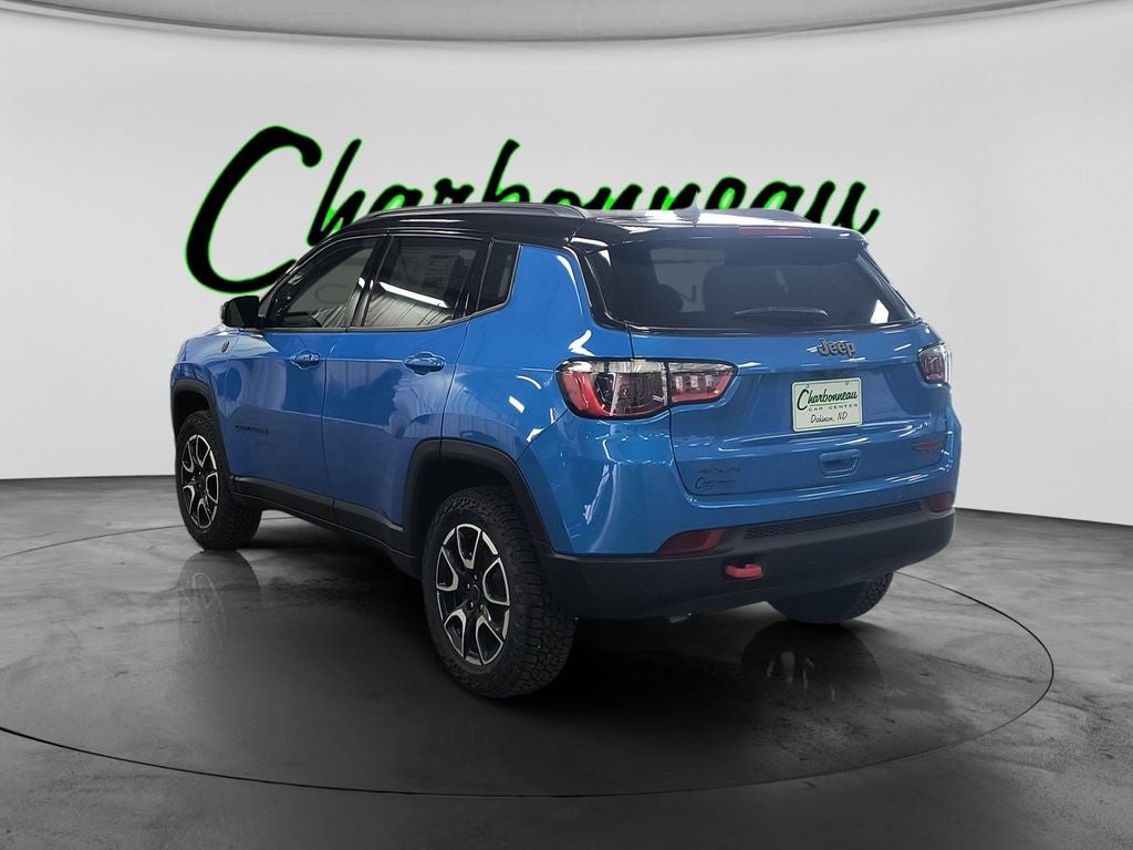 New 2026 Hydro Blue Pearl-Coat Exterior Paint Jeep COMPASS TRAILHAWK 4X4 image 3