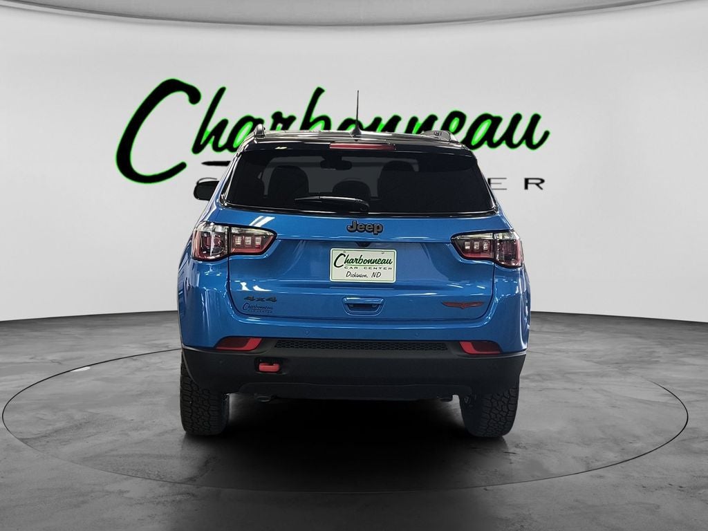 New 2026 Hydro Blue Pearl-Coat Exterior Paint Jeep COMPASS TRAILHAWK 4X4 image 4