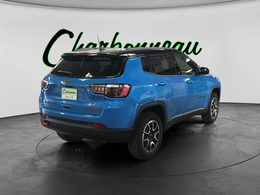 New 2026 Hydro Blue Pearl-Coat Exterior Paint Jeep COMPASS TRAILHAWK 4X4 image 5