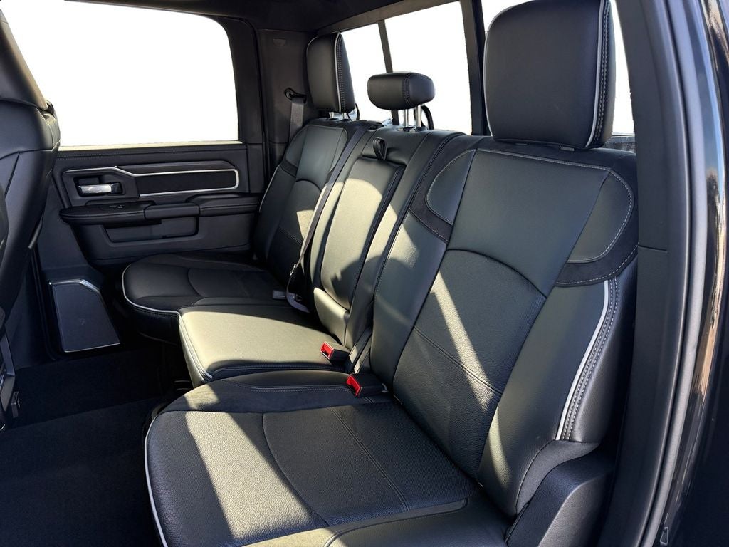 New 2026 Diamond Black Crystal Pearl-Coat Exterior Paint RAM RAM 2500 LARAMIE CREW CAB 4X4 6