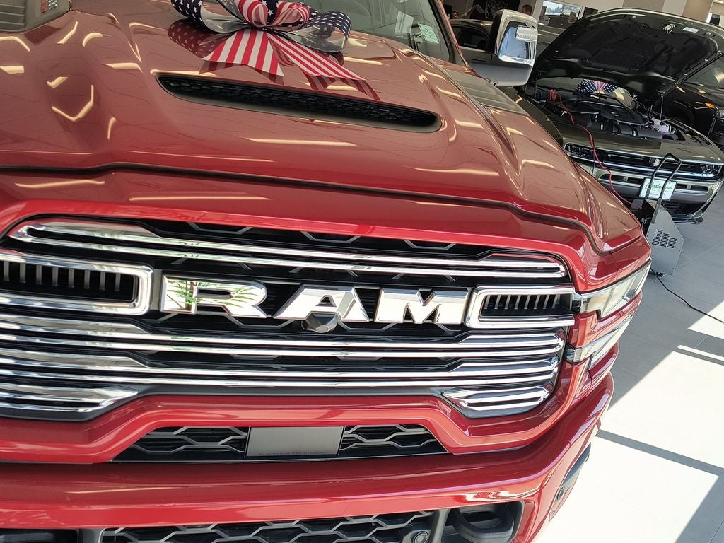 New 2026 Molten Red Pearl-Coat Exterior Paint RAM RAM 2500 LARAMIE CREW CAB 4X4 6