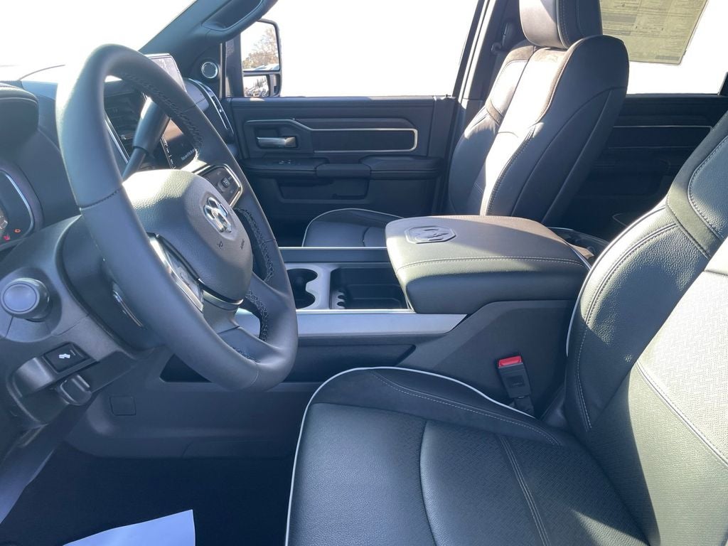 New 2026 Diamond Black Crystal Pearl-Coat Exterior Paint RAM RAM 2500 LARAMIE MEGA CAB 4X4 6