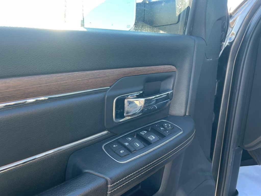 Used 2016 Granite Crystal Metallic Clearcoat RAM Laramie image 11