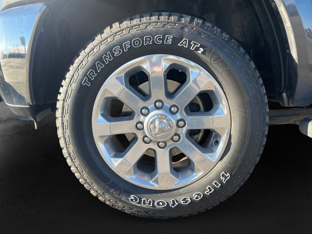 Used 2016 Granite Crystal Metallic Clearcoat RAM Laramie image 9