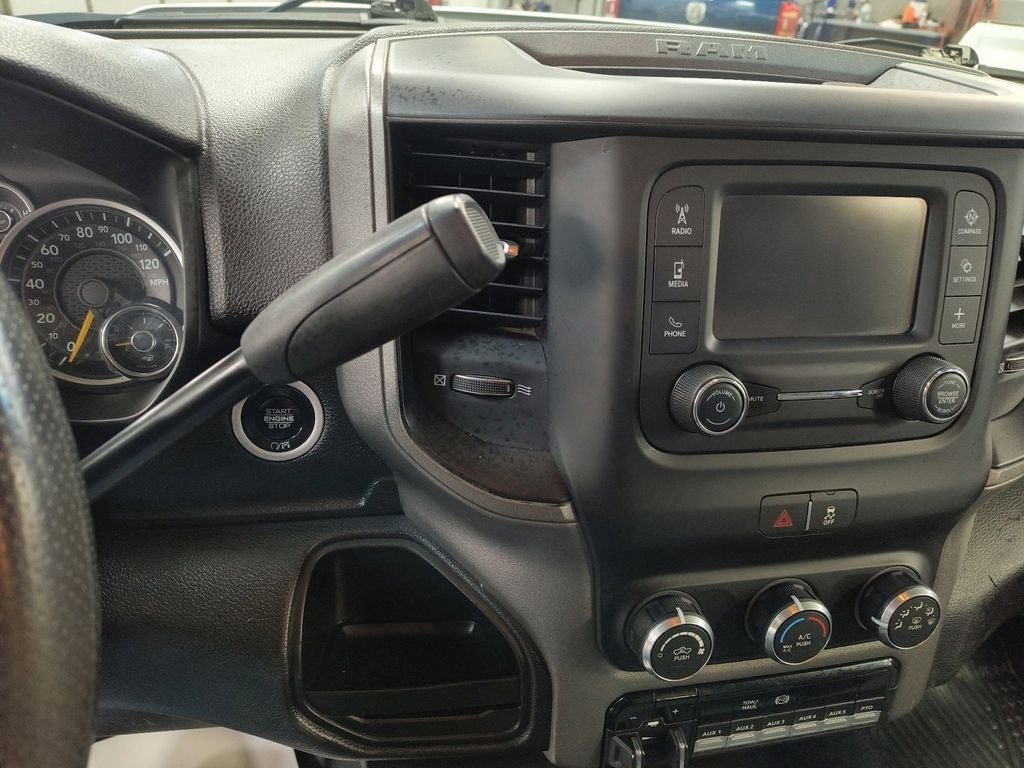 Used 2019 Bright White Clearcoat RAM Tradesman/SLT image 15